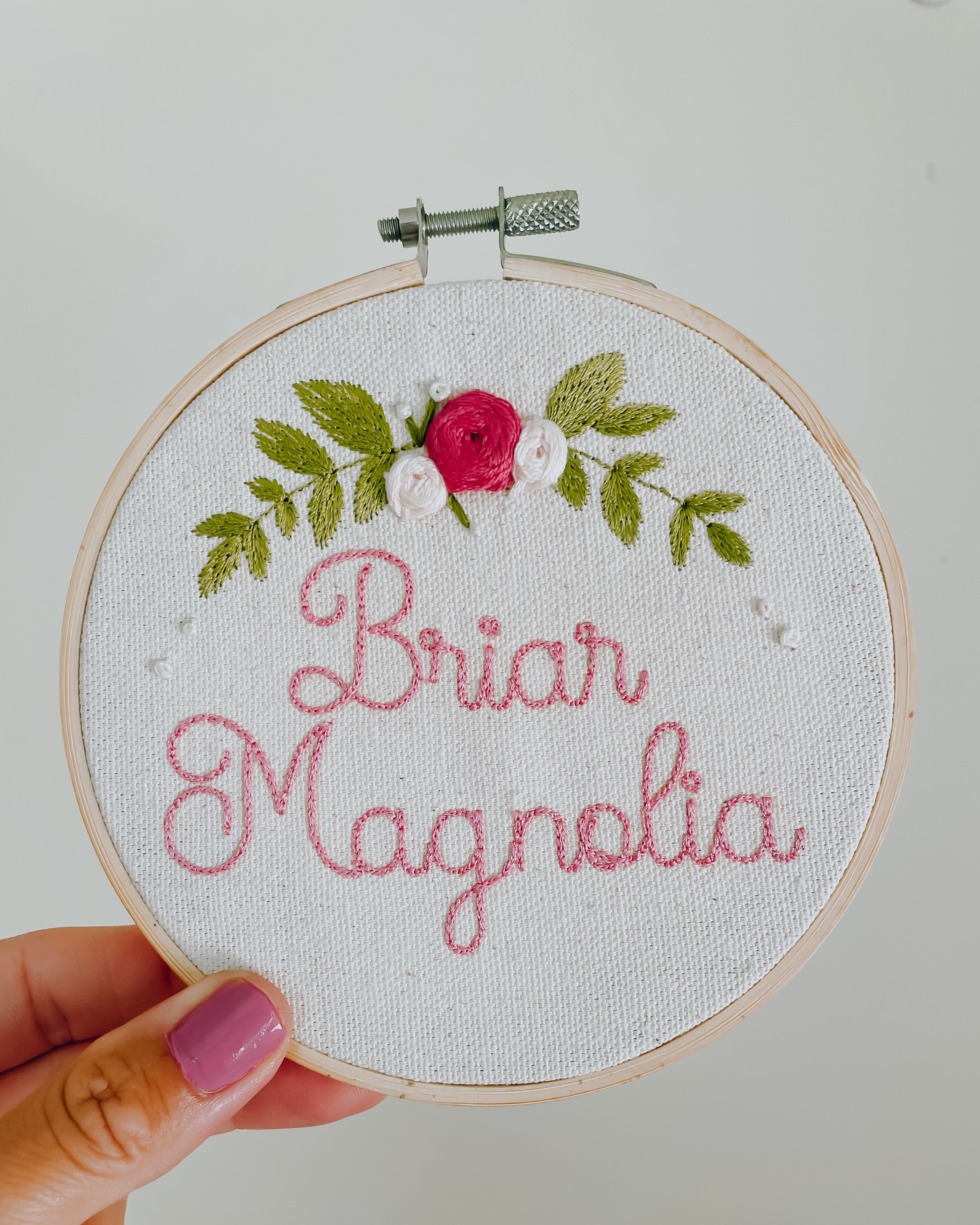 Custom Floral Baby Name Hoop – Hand-Embroidered Details, Personalized Nursery Wall Art